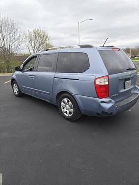 2010 Kia Sedona LX