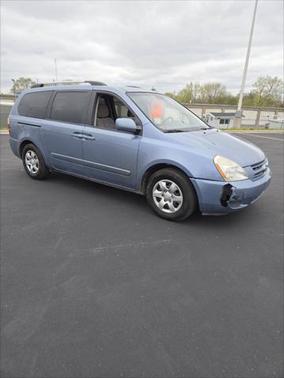 2010 Kia Sedona LX