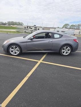 Gray 2010 Hyundai Genesis Coupe 3.8 Grand Touring