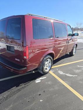 2005 GMC Safari Base