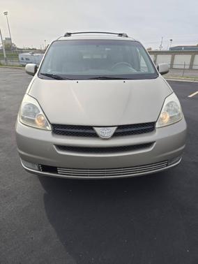 2005 Toyota Sienna XLE