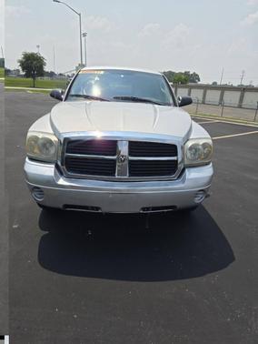 2005 Dodge Dakota ST Quad Cab