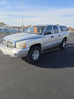 2005 Dodge Dakota ST Quad Cab