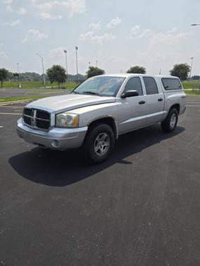 2005 Dodge Dakota ST Quad Cab