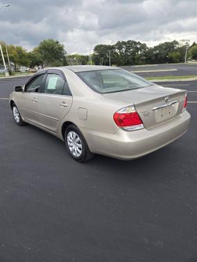 2005 Toyota Camry LE