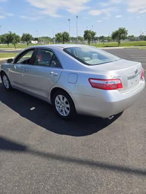 Silver 2009 Toyota Camry XLE