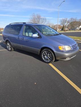 2003 Toyota Sienna XLE