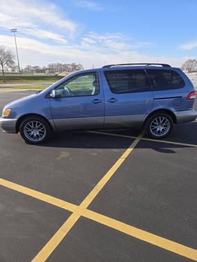2003 Toyota Sienna XLE