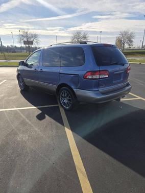 2003 Toyota Sienna XLE