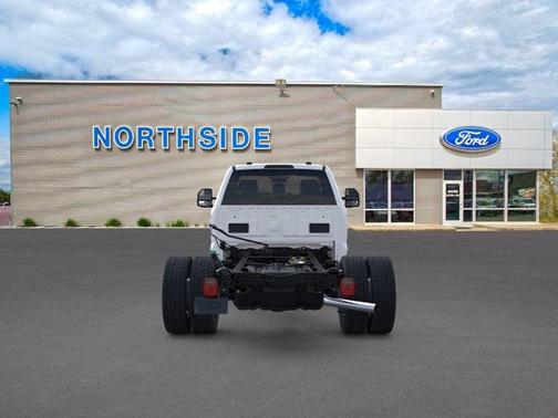 Oxford White 2025 Ford F-450 XL