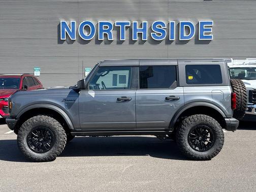 Carbonized Gray Metallic 2026 Ford Bronco Big Bend