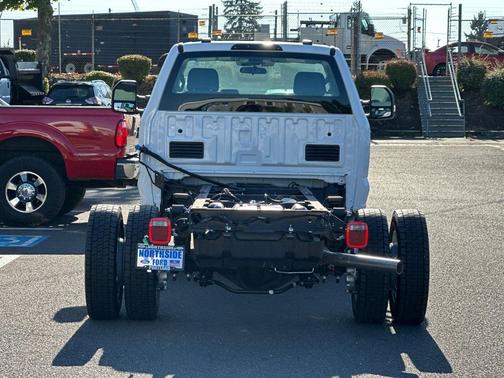 Oxford White 2024 Ford F-450 DRW