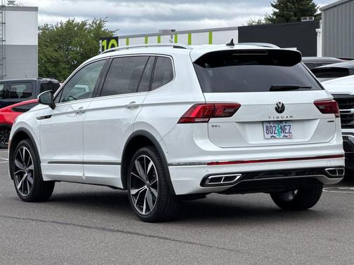 Oryx White Pearl 2022 Volkswagen Tiguan 2.0T SEL R-Line 4MOTION