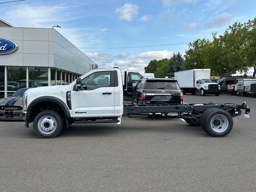 Oxford White 2024 Ford F-450 XL