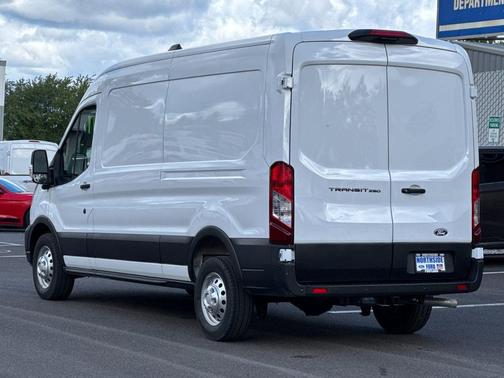Oxford White 2026 Ford Transit-250 Base