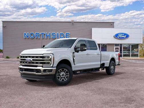 Oxford White 2027 Ford F-350 Lariat