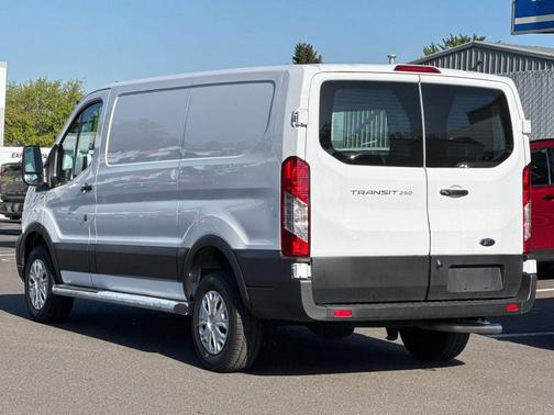 Oxford White 2025 Ford Transit-250 Base