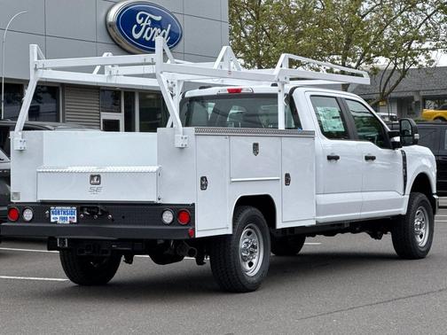 Oxford White 2026 Ford F-350 XL