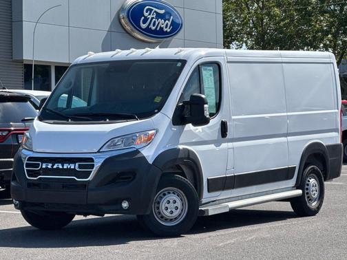 Bright White Clearcoat 2025 RAM ProMaster 2500 Tradesman