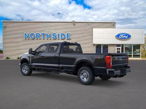 Agate Black Metallic 2026 Ford F-350 XL