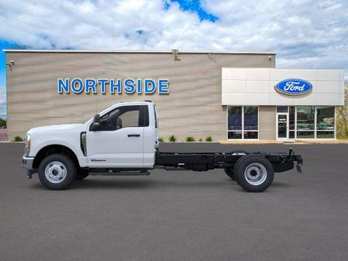 Oxford White 2025 Ford F-350 XL