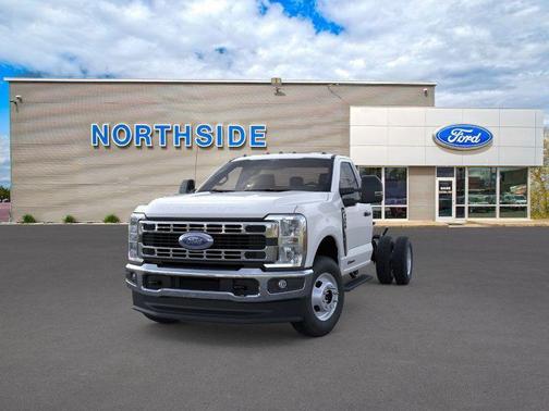 Oxford White 2025 Ford F-350 XL