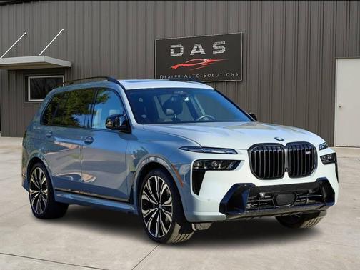 2024 BMW X7 M60i