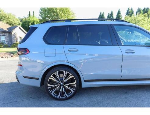 2024 BMW X7 M60i
