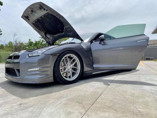 2009 Nissan GT-R Base AWD 2dr Coupe