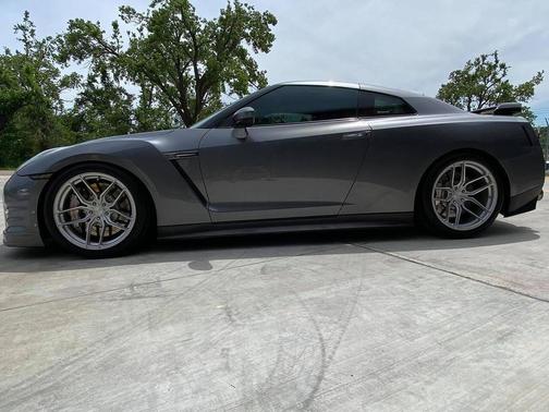 2009 Nissan GT-R Base AWD 2dr Coupe
