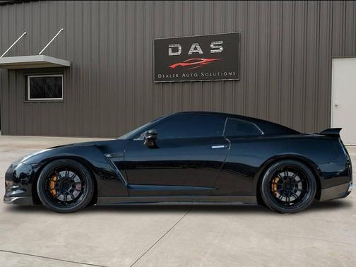 2010 Nissan GT-R Premium