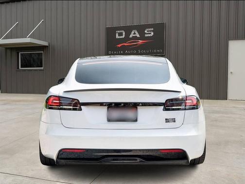 2024 Tesla Model S Plaid