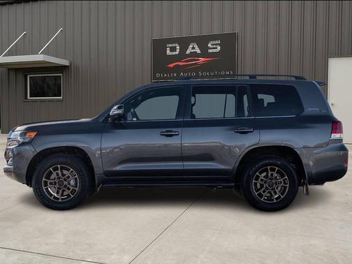 2021 Toyota Land Cruiser Base