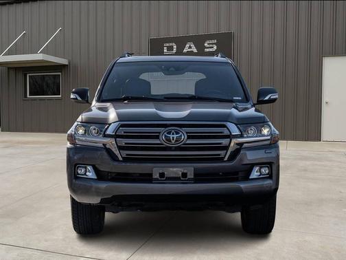 2021 Toyota Land Cruiser Base