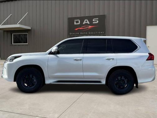 2021 Lexus LX 570 Three-Row