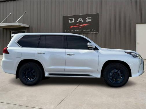 2021 Lexus LX 570 Three-Row