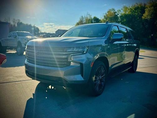 2022 Chevrolet Suburban LT