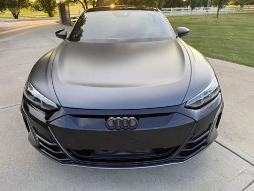 2022 Audi RS e-tron GT quattro