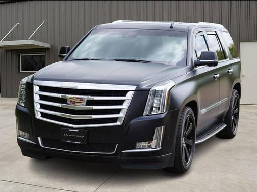 2017 Cadillac Escalade Luxury
