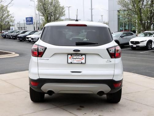 Oxford White 2017 Ford Escape SE
