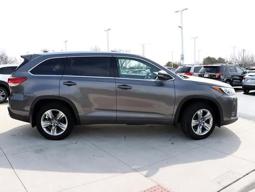 Predawn Gray Mica 2018 Toyota Highlander Limited