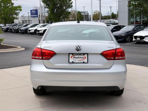 Reflex Silver Metallic 2015 Volkswagen Passat 1.8T Auto SE