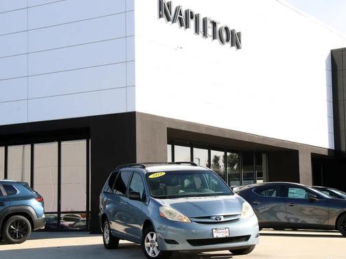 2010 Toyota Sienna LE