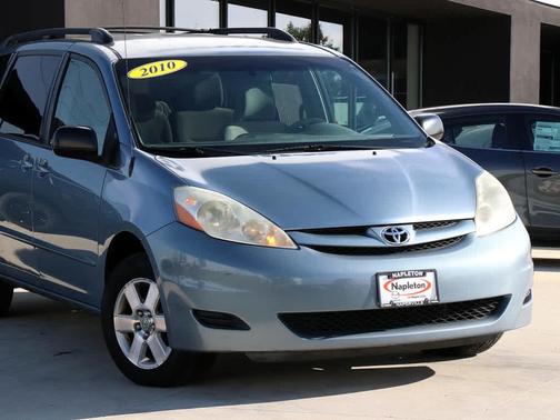 2010 Toyota Sienna LE