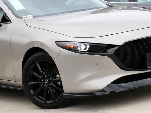 2025 Mazda Mazda3 Premium Plus
