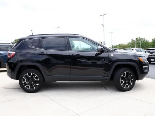 Diamond Black 2020 Jeep Compass Trailhawk