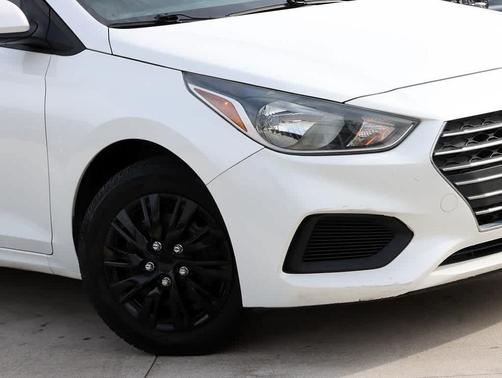 2019 Hyundai Accent SE