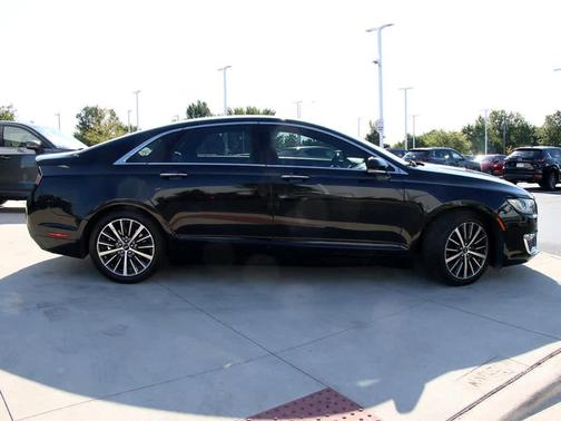 2017 Lincoln MKZ Select