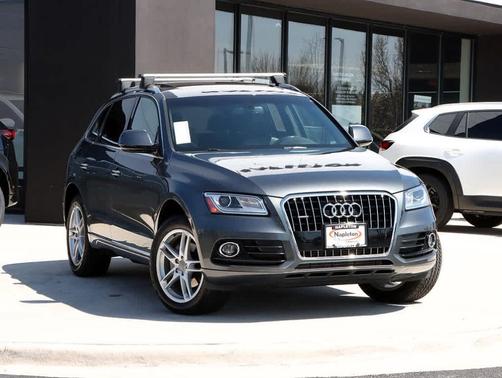 Daytona Gray Pearl Effect 2016 Audi Q5 2.0T Premium Plus
