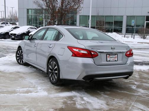 2017 Nissan Altima 2.5 SV